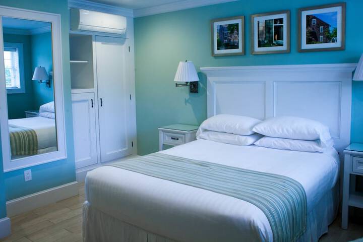 Room 10 of 30