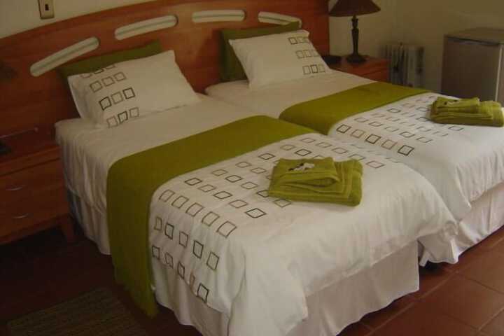 Room 10 of 31