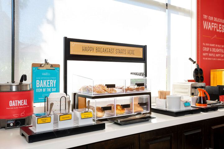 Breakfast area