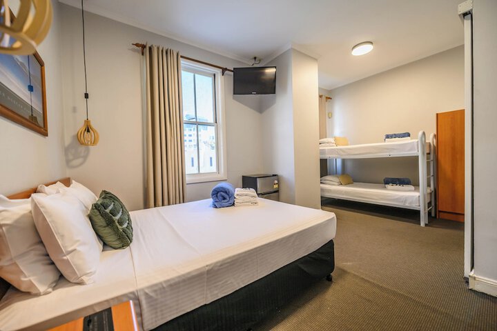Room 30 of 69