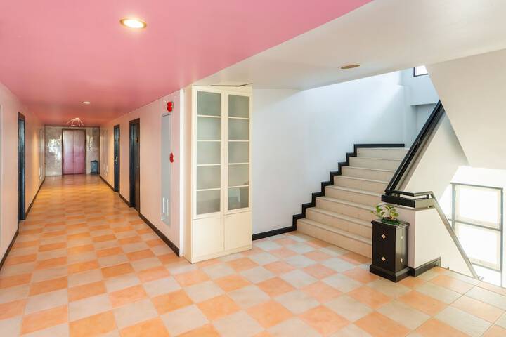 Hotel 94 of 98