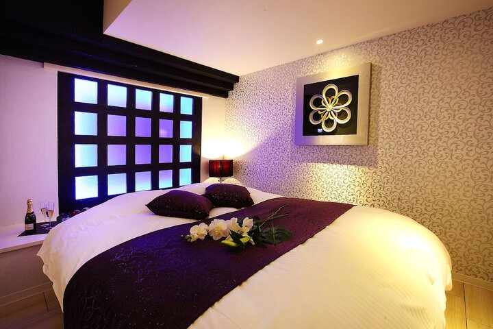 Room 6 of 43