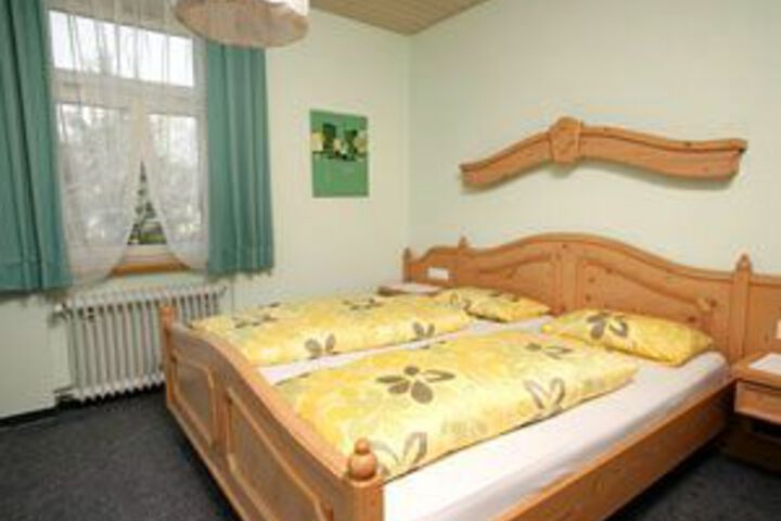 Room 12 of 41