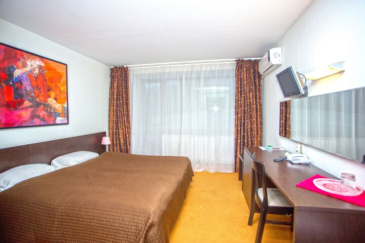 Room 5 of 57