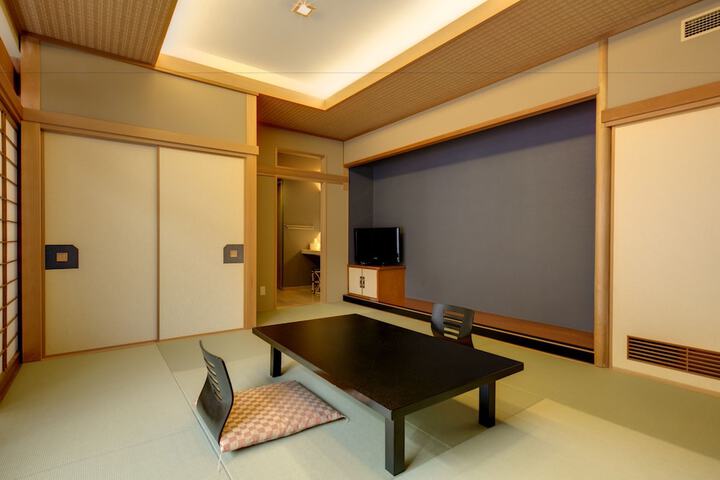 Room 16 of 60