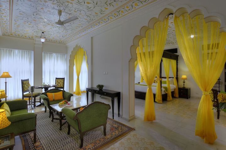 Room 15 of 39