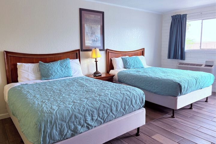Room 10 of 25