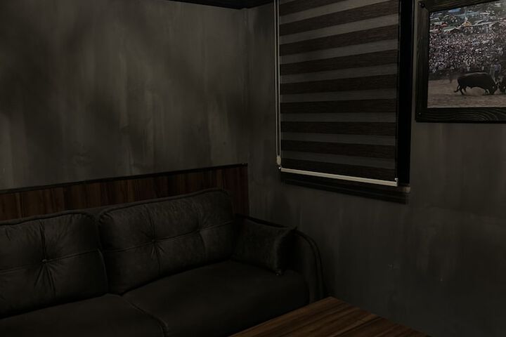 Room 18 of 76
