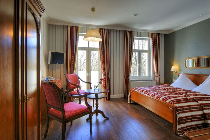 Room 18 of 33