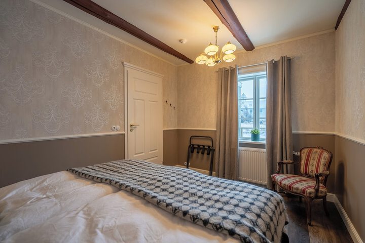 Room 92 of 179
