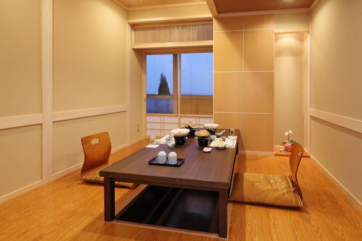 Room 9 of 49