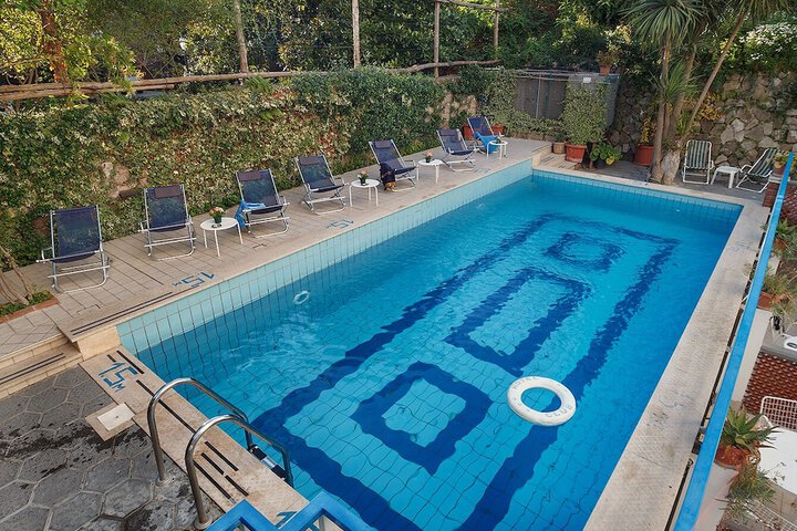Pool 48 of 69