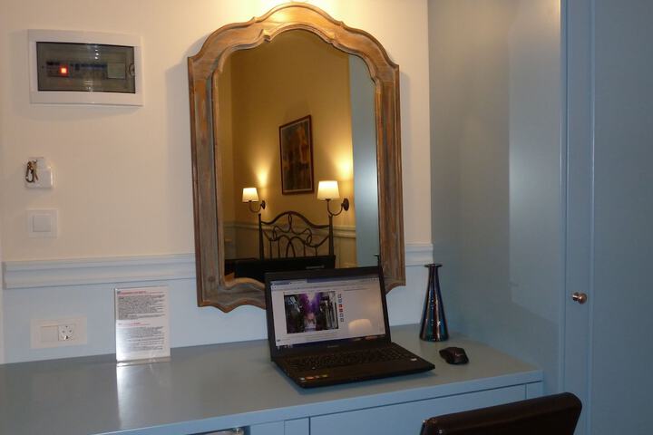 Room 2 of 52