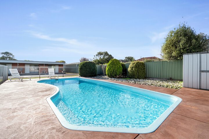 Pool 16 of 19