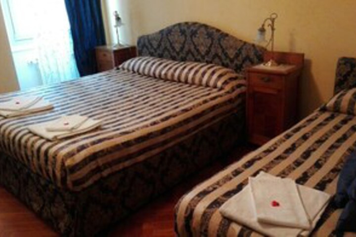 Room 8 of 20