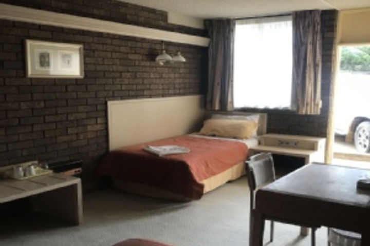 Room 224 of 312