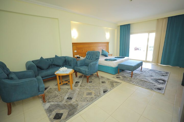 Room 3 of 16