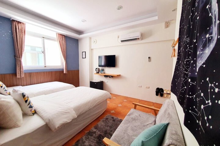 Room 6 of 62
