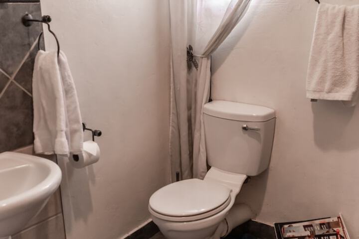 Room 14 of 28