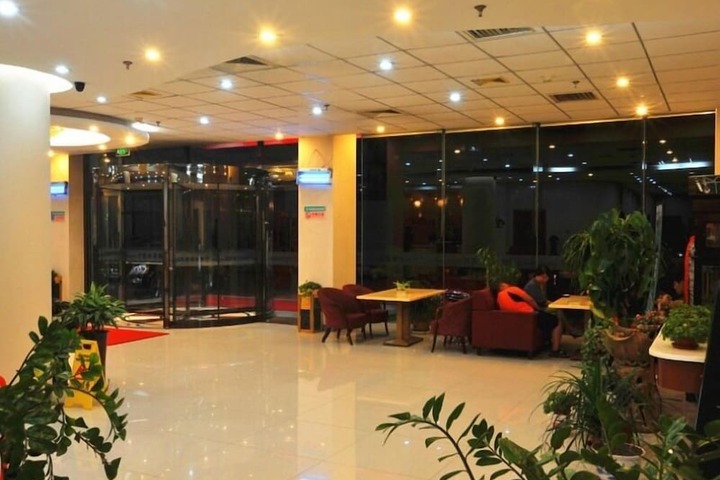 Hotel Interior 6 of 33