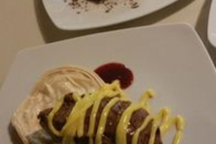 Dining 5 of 40