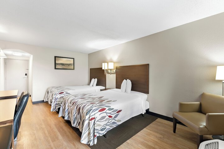 Room 9 of 37