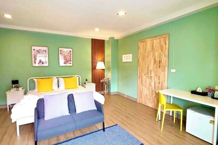 Room 14 of 32