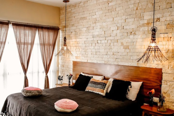 Room 21 of 49