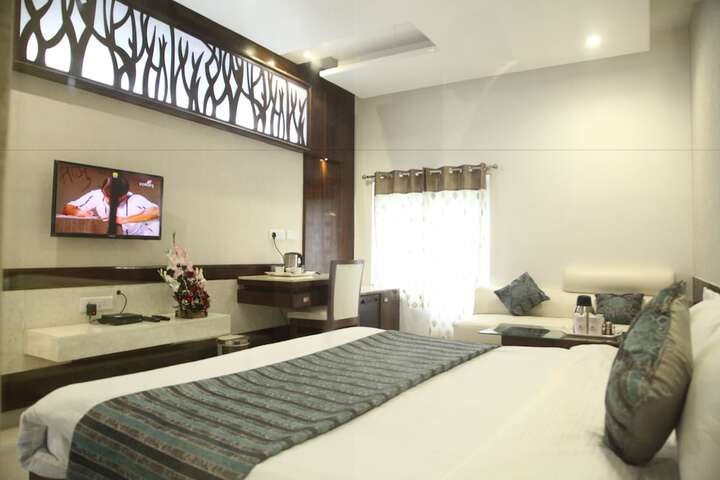 Room 30 of 51