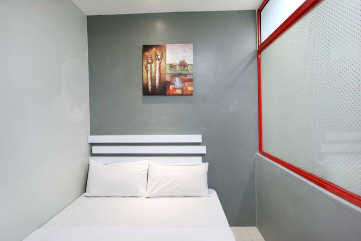 Room 7 of 34
