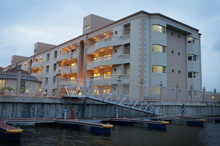 Hotel 37 of 37