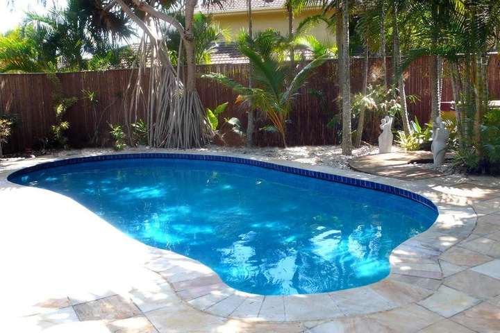 Pool 11 of 22