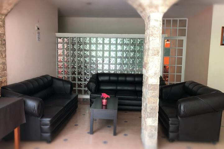 Entrance & Lobby