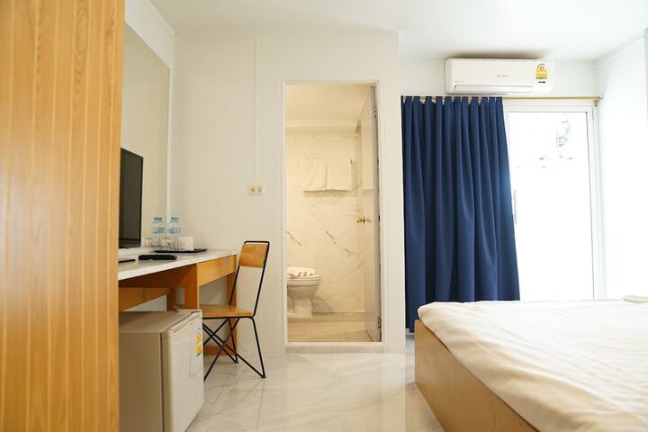 Room 21 of 60