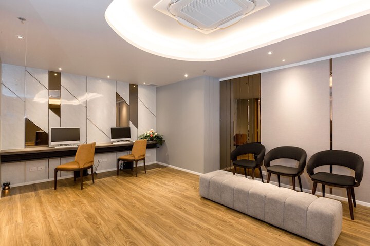 Business Center 158 of 183