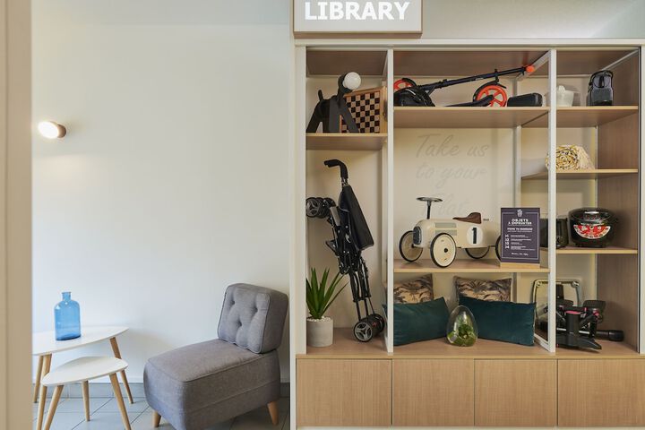 Entrance & Lobby
