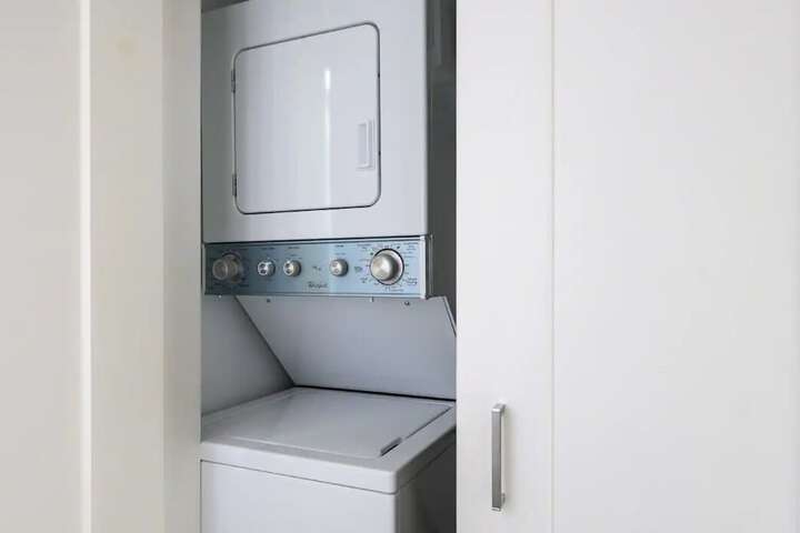 Laundry 14 of 60