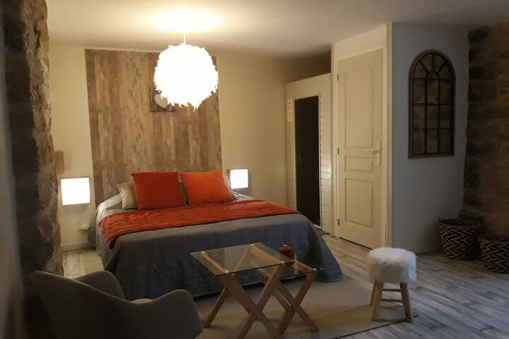 Room 2 of 51