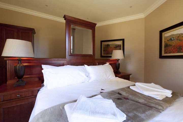 Room 51 of 299