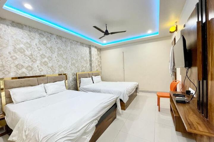Room 5 of 42