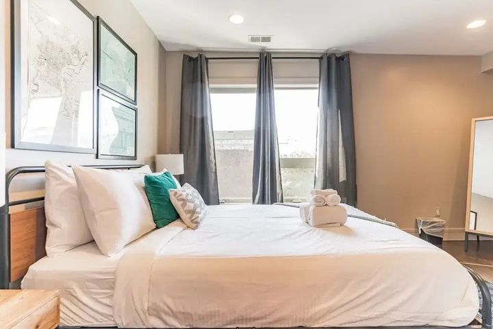 Room 4 of 22