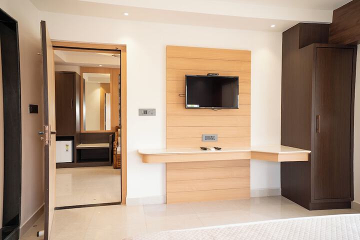 Room 30 of 174