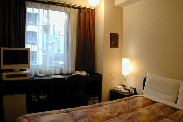 Room 4 of 31