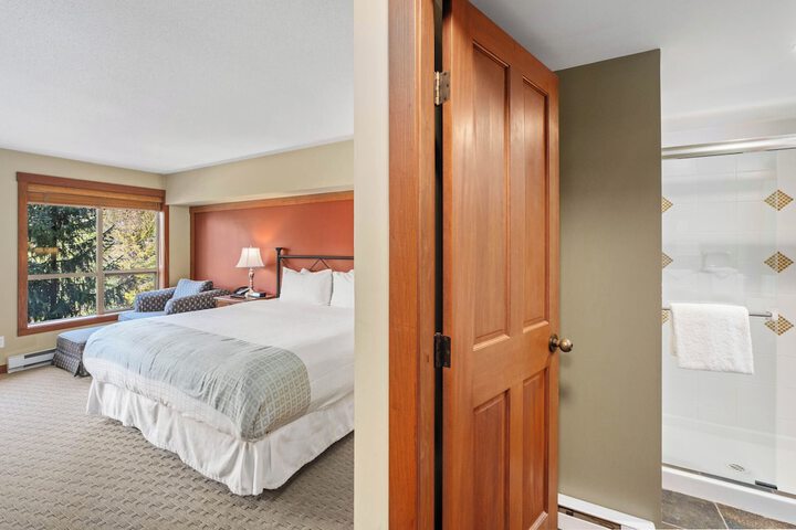 Room 25 of 342