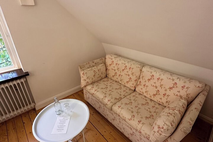 Room 14 of 34