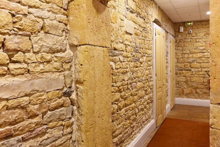 Ballroom/Hall 40 of 45