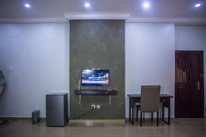 Room 9 of 41