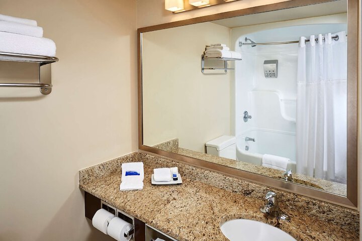 Room 20 of 35