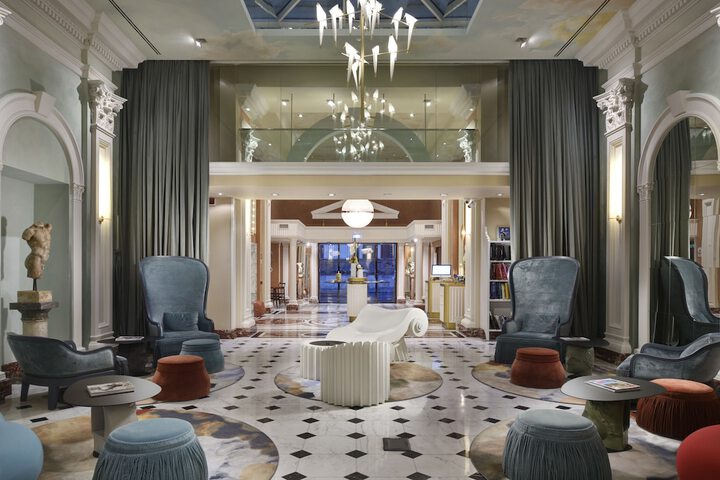 Guest Lobby