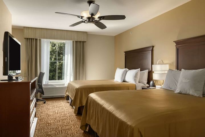 Room 6 of 20